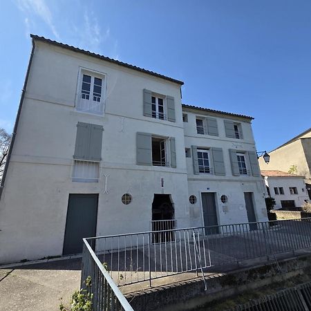 Quai 3 Loft Moderne Et Lumineux Les Pieds Dans L'Eau Lejlighed Jarnac Eksteriør billede