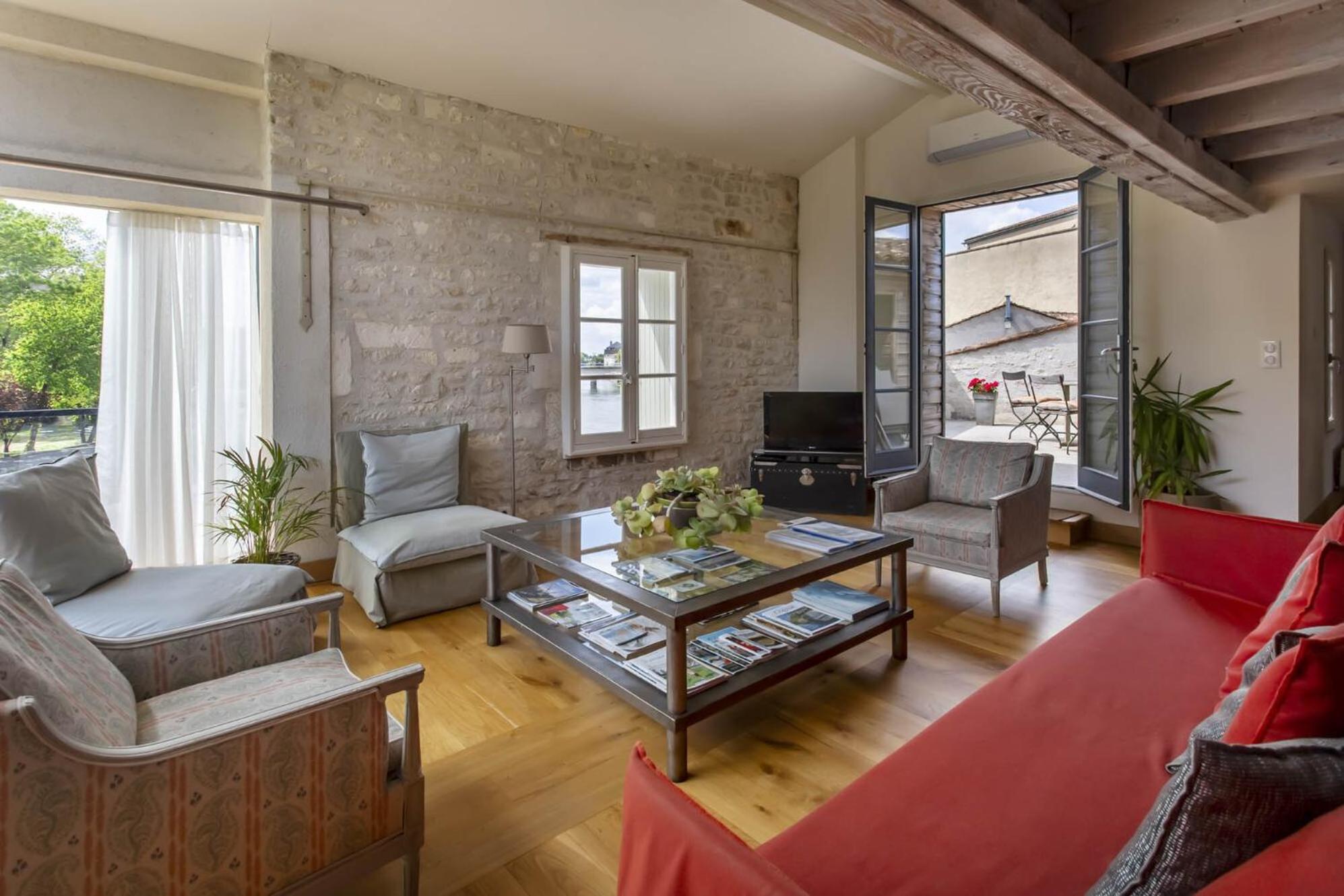 Quai 3 Loft Moderne Et Lumineux Les Pieds Dans L'Eau Lejlighed Jarnac Eksteriør billede